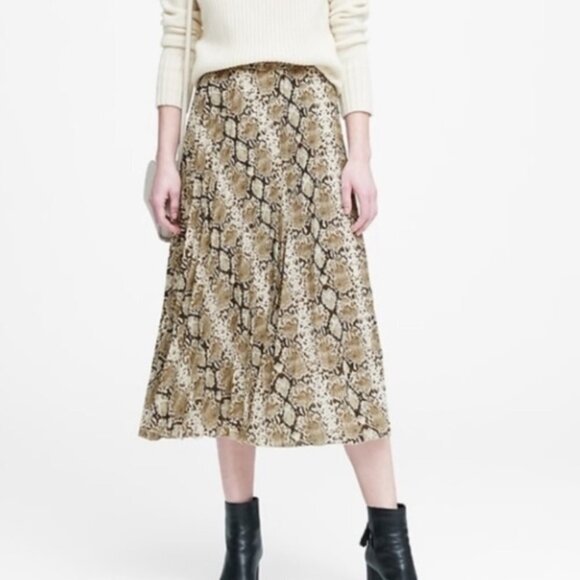 Banana Republic Dresses & Skirts - Banana Republic Ivory Brown Black Snake Animal print Pleated Midi Skirt Sz 16